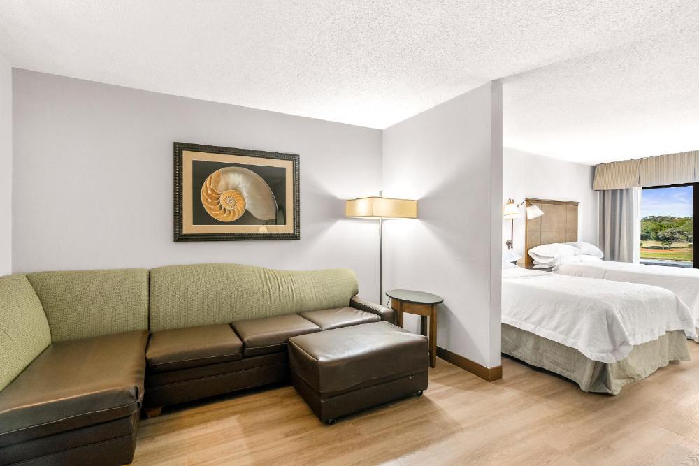Double Room with Two Double Beds - Non-Smoking interior